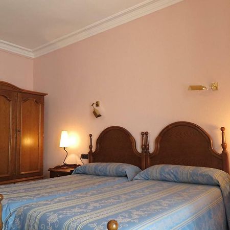 Hostal Esmeralda Comillas Zewnętrze zdjęcie