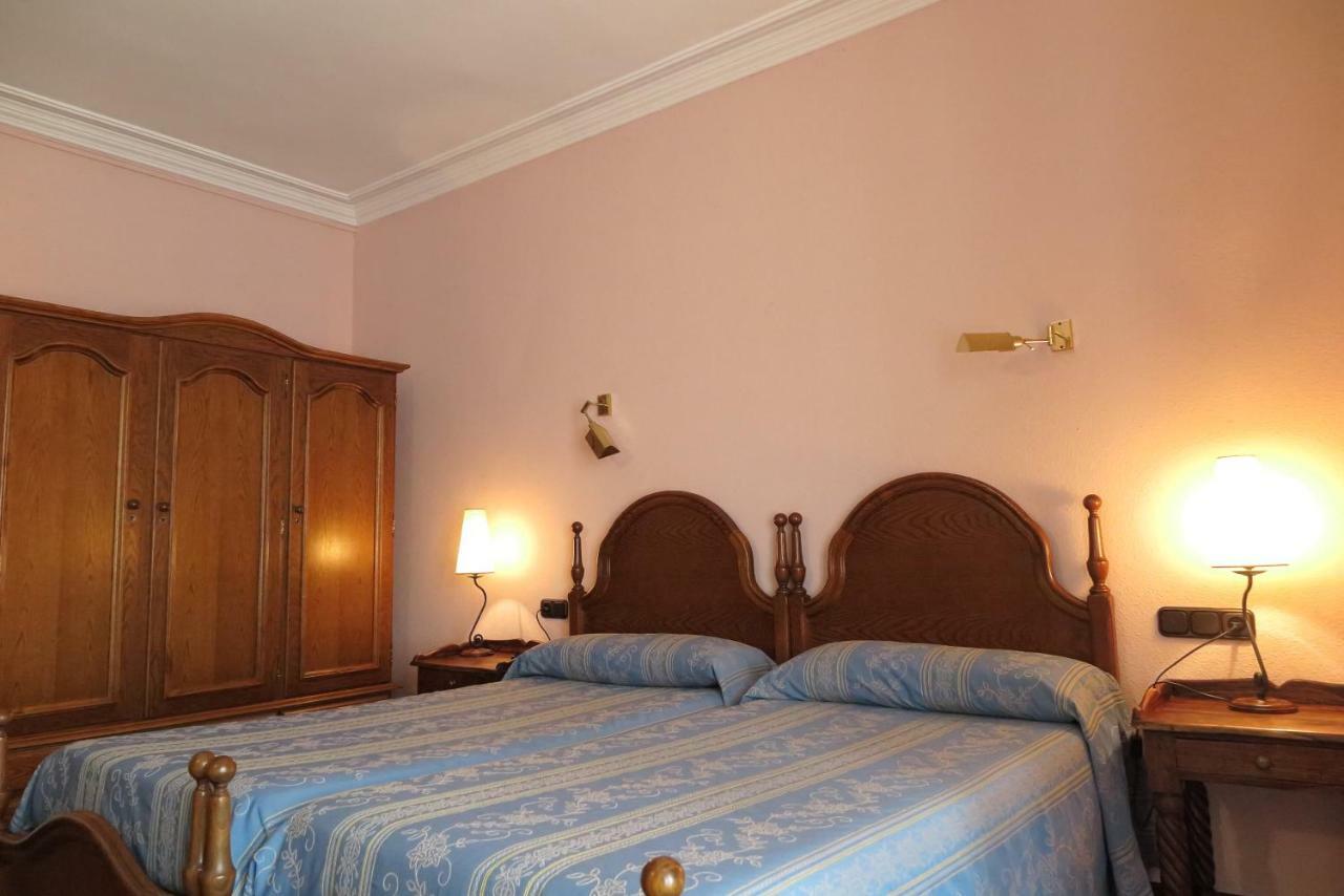 Hostal Esmeralda Comillas Zewnętrze zdjęcie