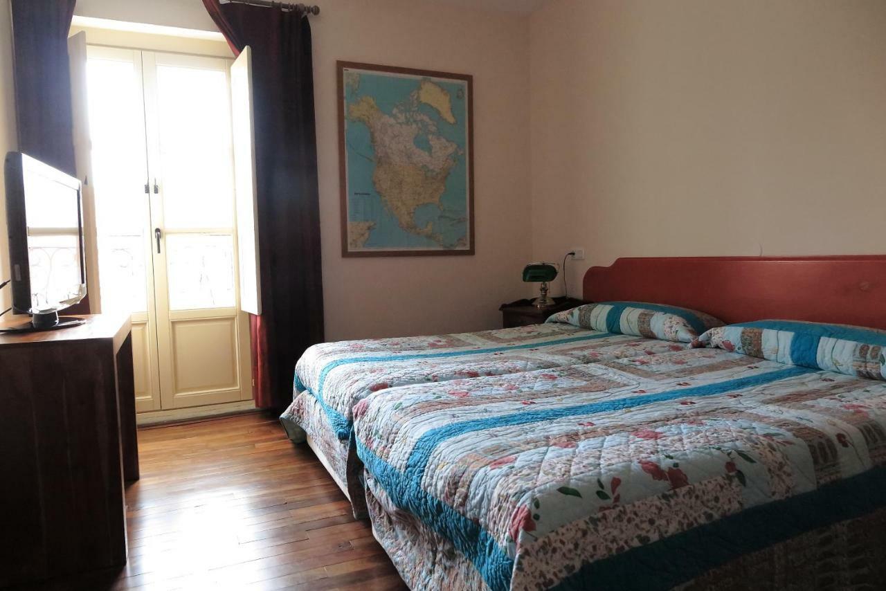 Hostal Esmeralda Comillas Zewnętrze zdjęcie